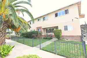 featured image of 1688 De Rose Way