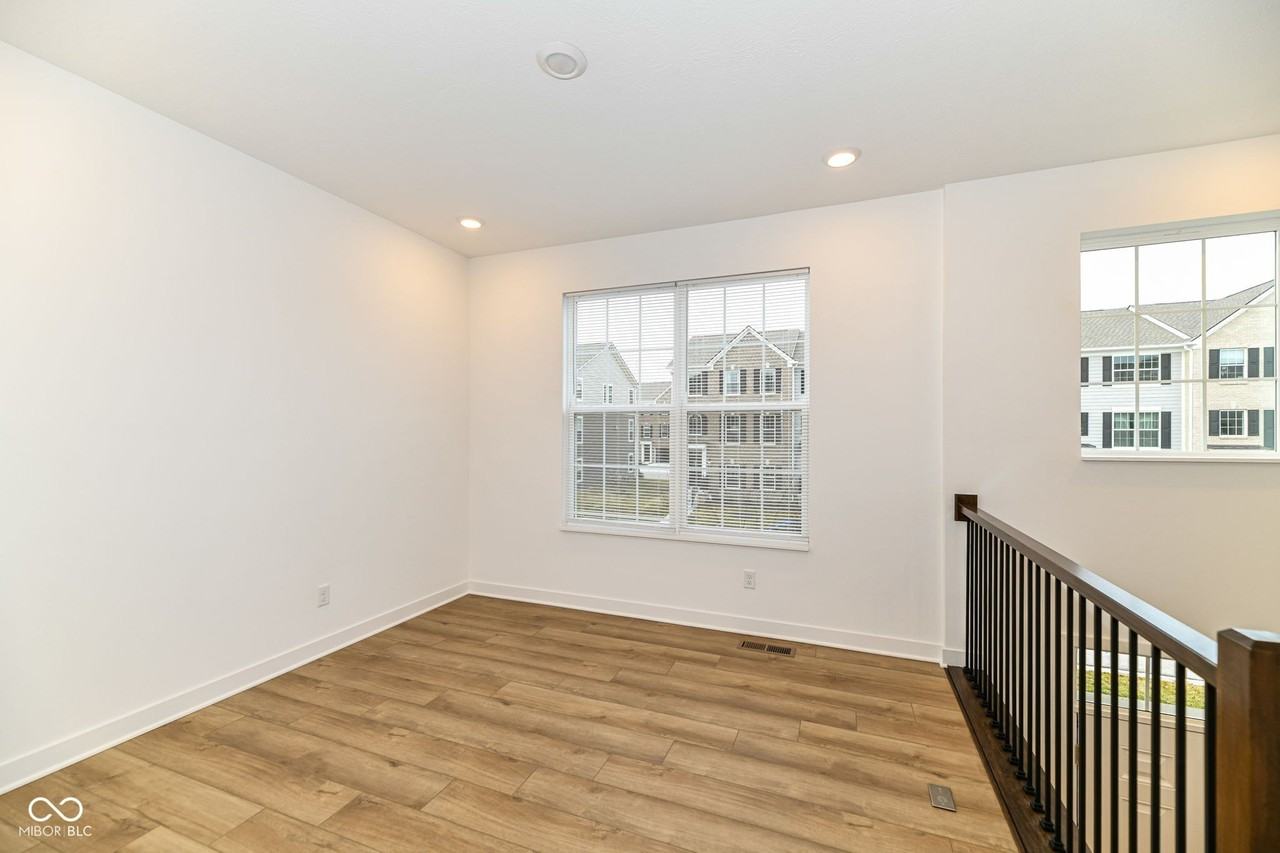6959 Equality Blvd - Photo 5 of 31