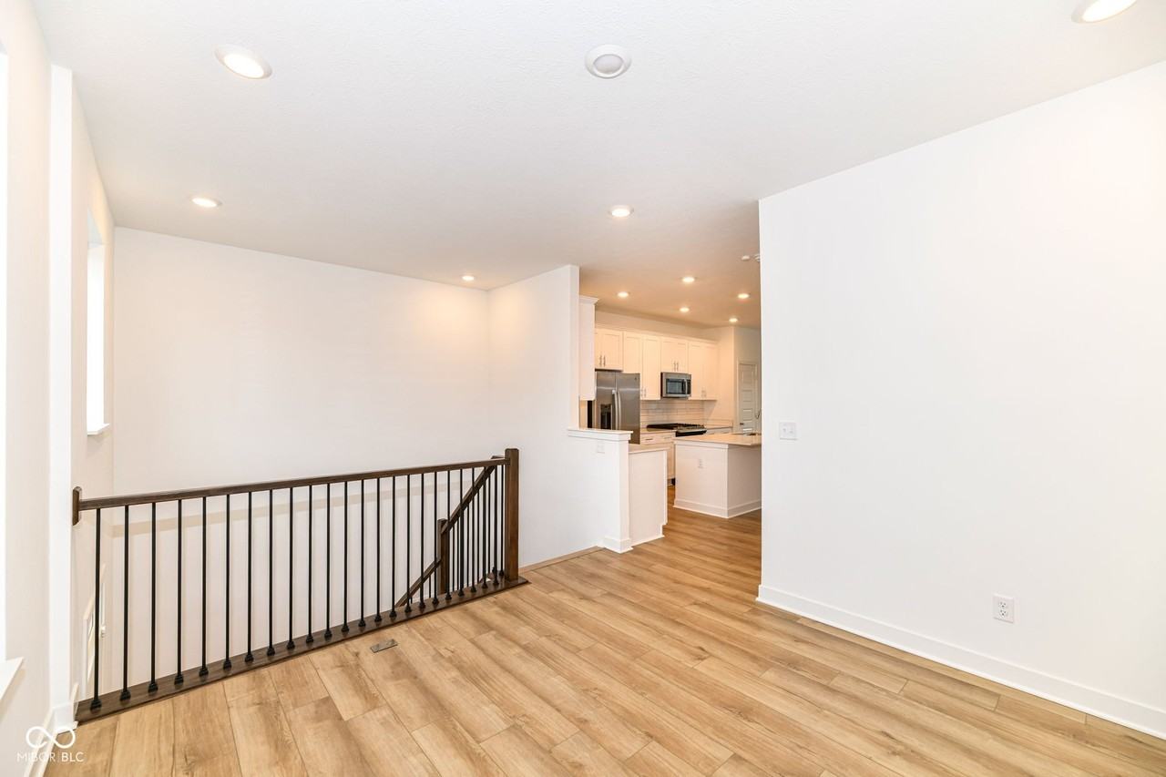 6959 Equality Blvd - Photo 7 of 31