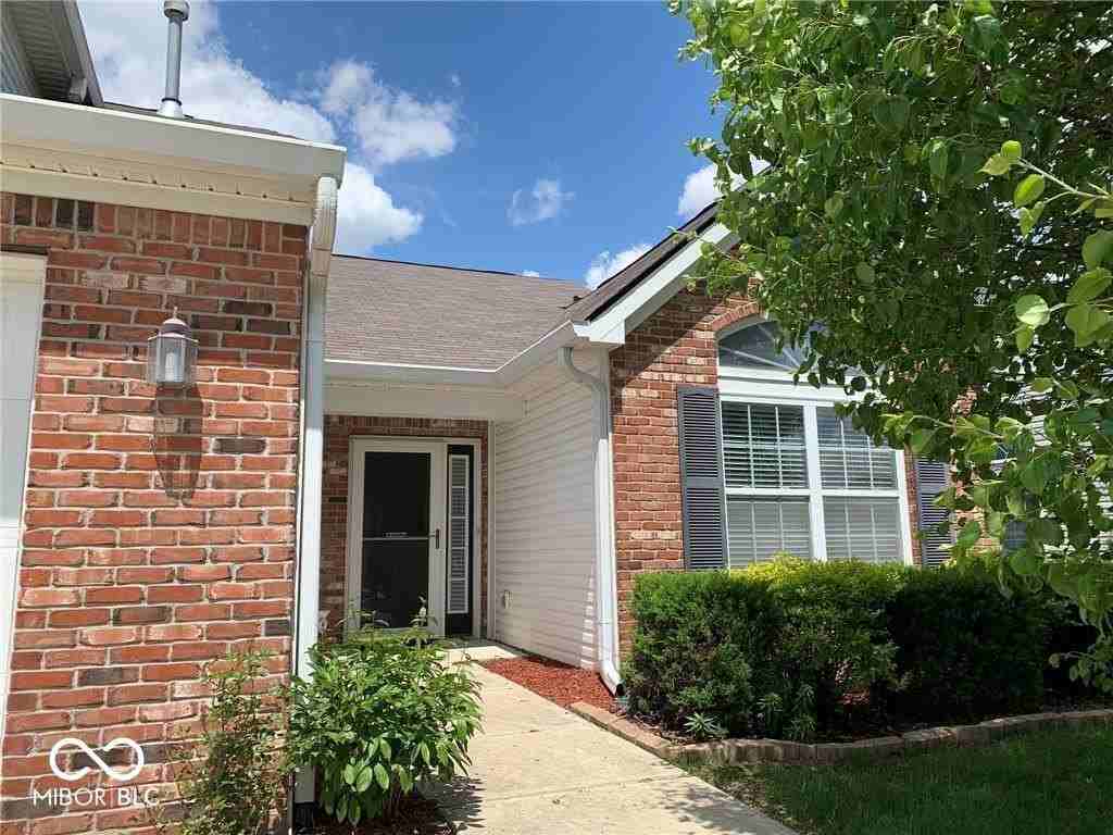 1350 Hamilton Dr - Photo 2 of 20