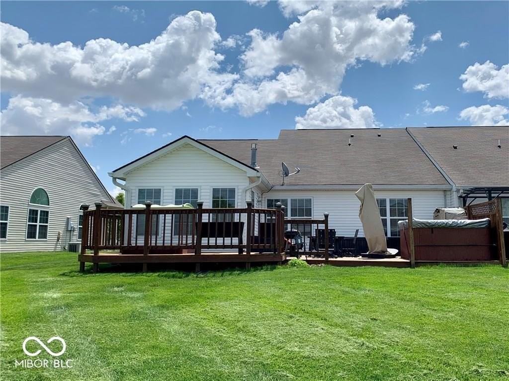 1350 Hamilton Dr - Photo 4 of 20