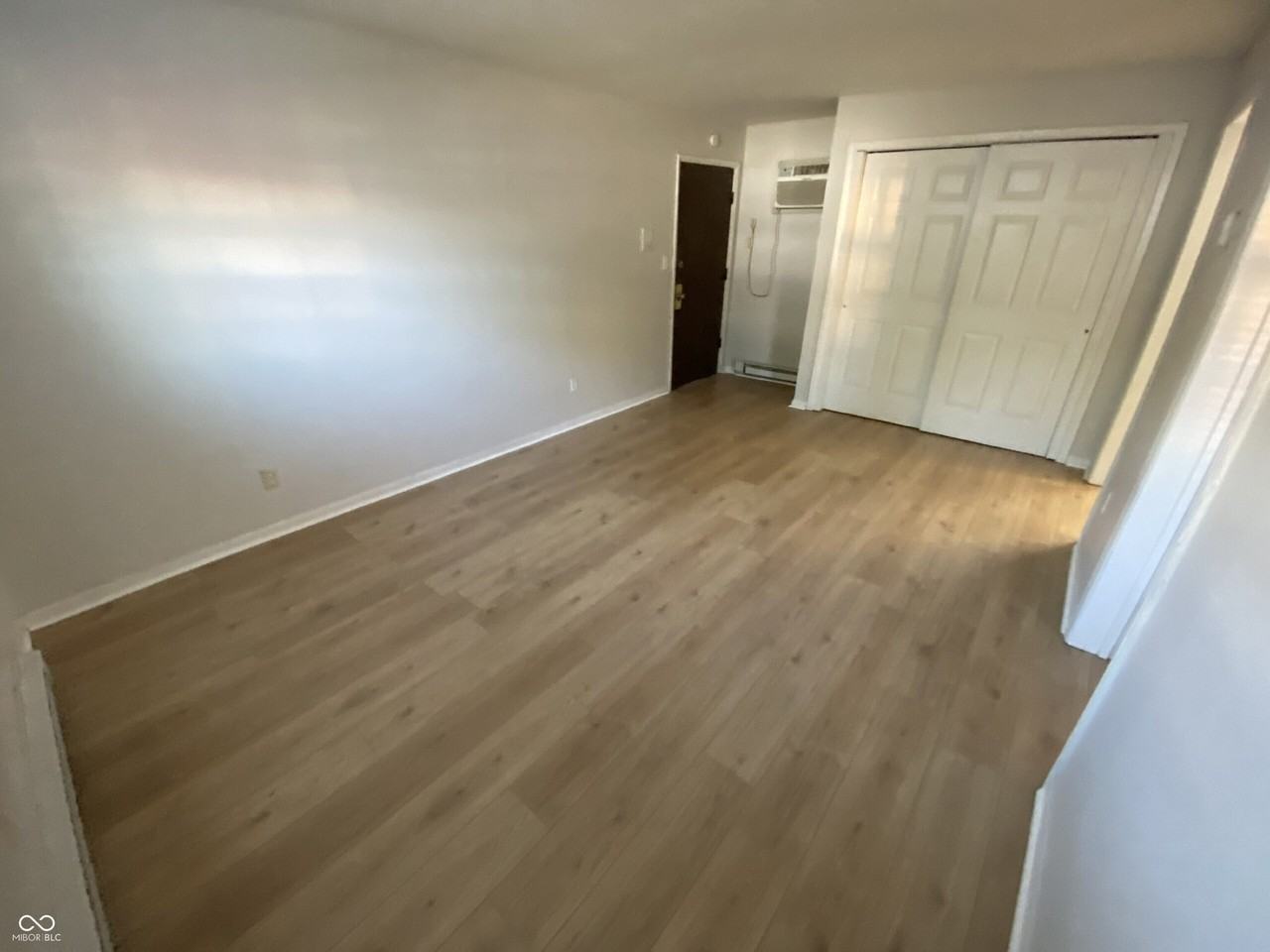 701 S 14th St #2B - Photo 3 of 9