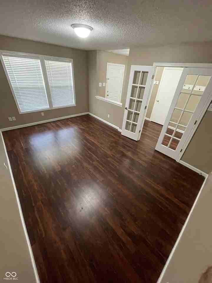 2830 Monarchy Ln - Photo 4 of 28