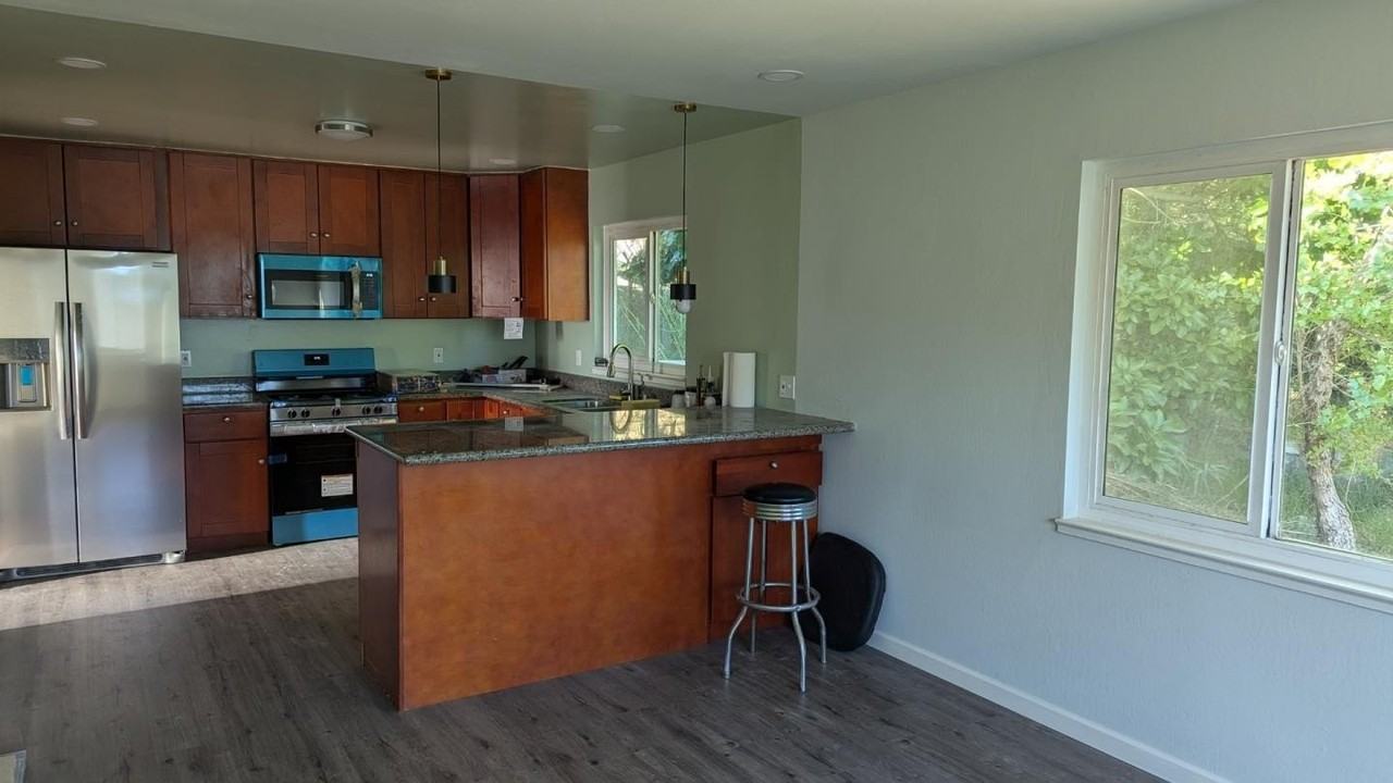 1187 Overlook Ave - Photo 2 of 8
