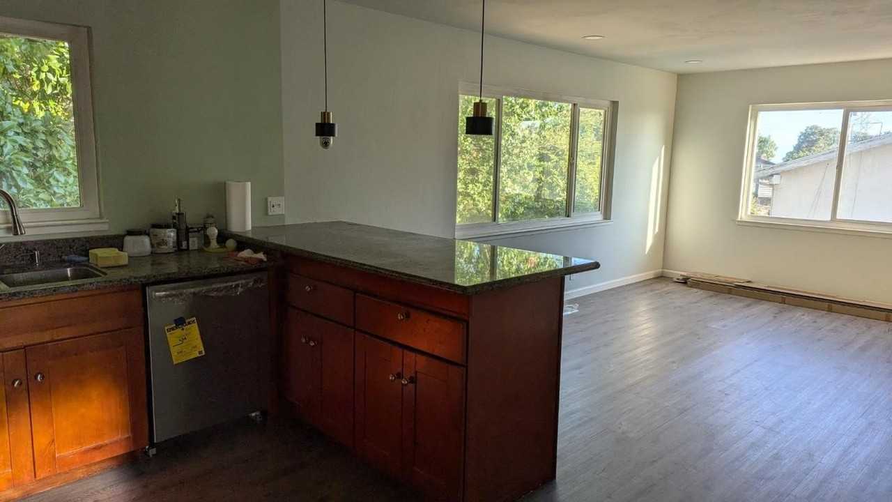 1187 Overlook Ave - Photo 6 of 8