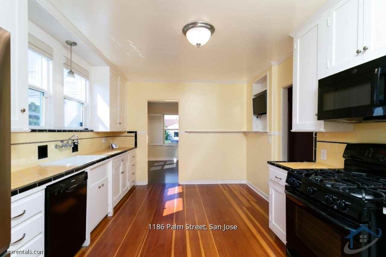 1186 Palm St - Photo 4 of 25
