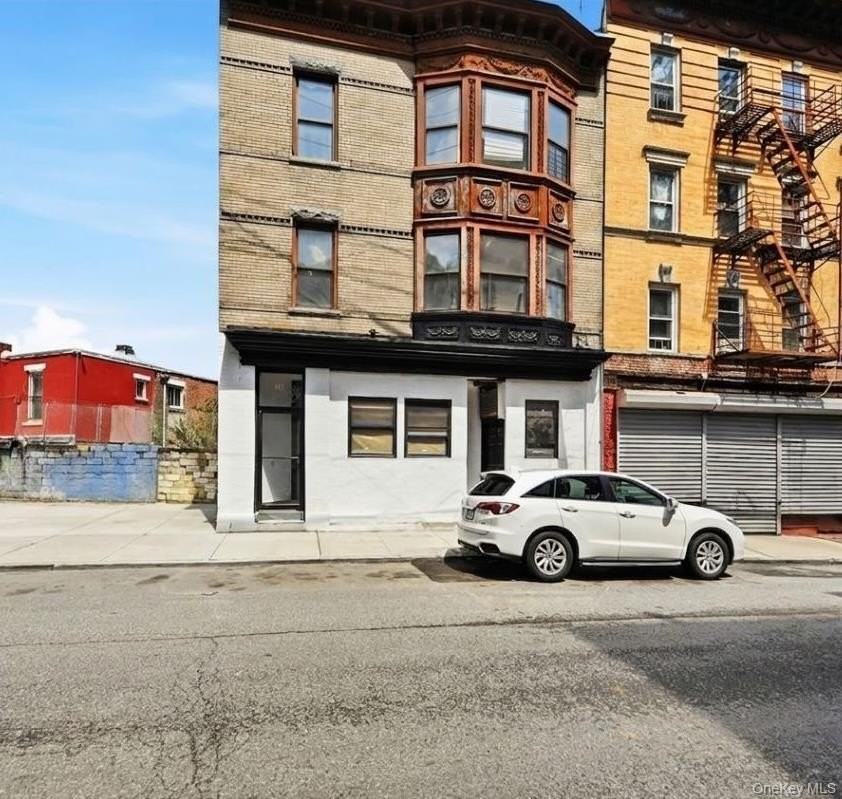 35 Lawrence St #2