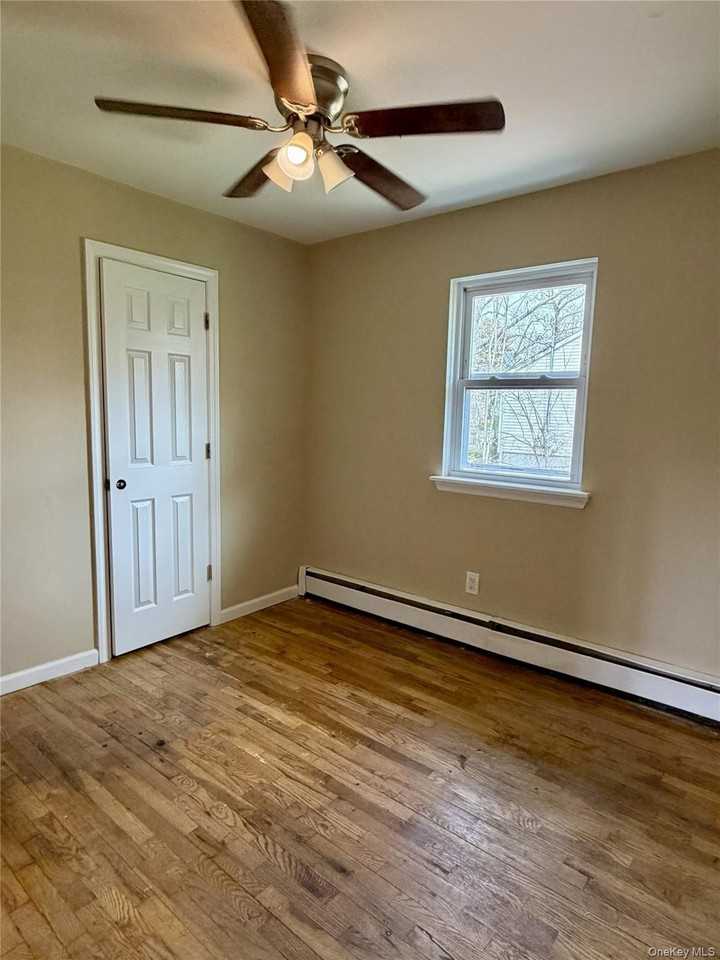 14 Mastic Blvd - Photo 7 of 12