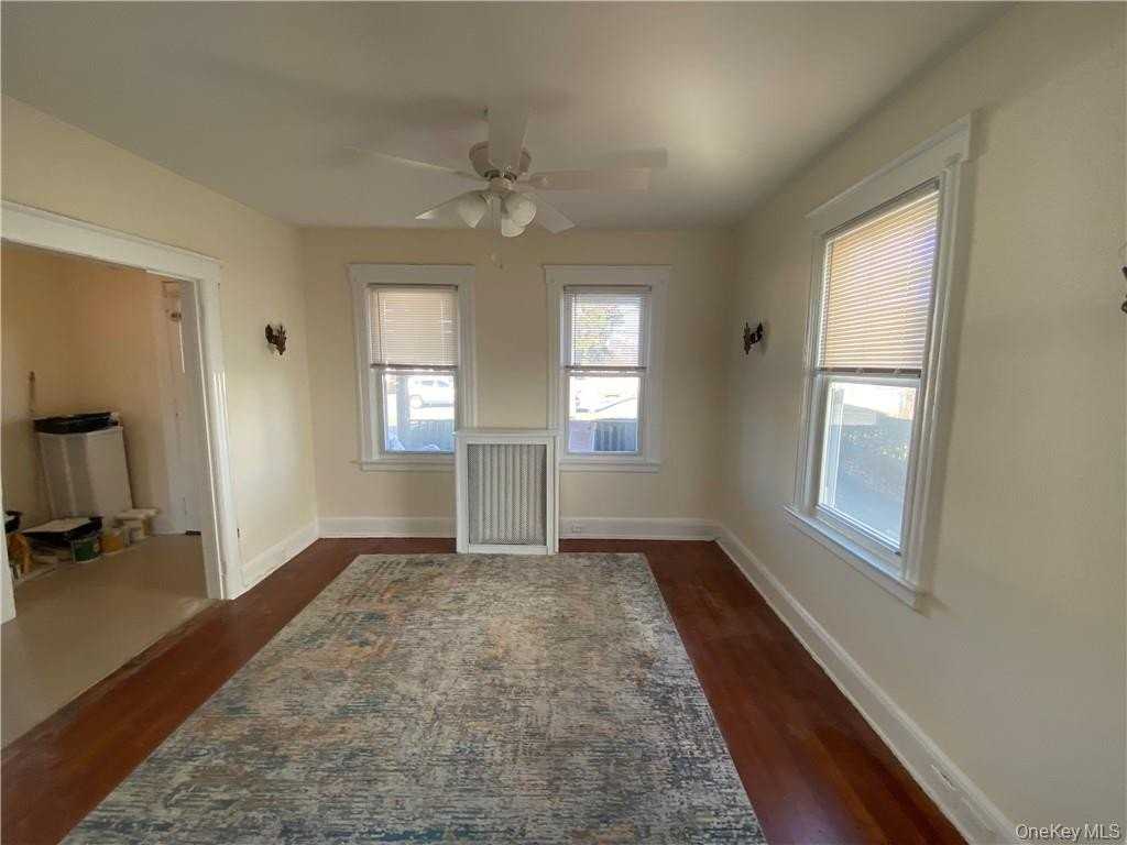 454 Westchester Ave - Photo 6 of 23