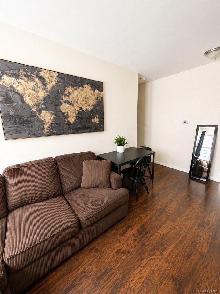 8269 166th St - Photo 3 of 10
