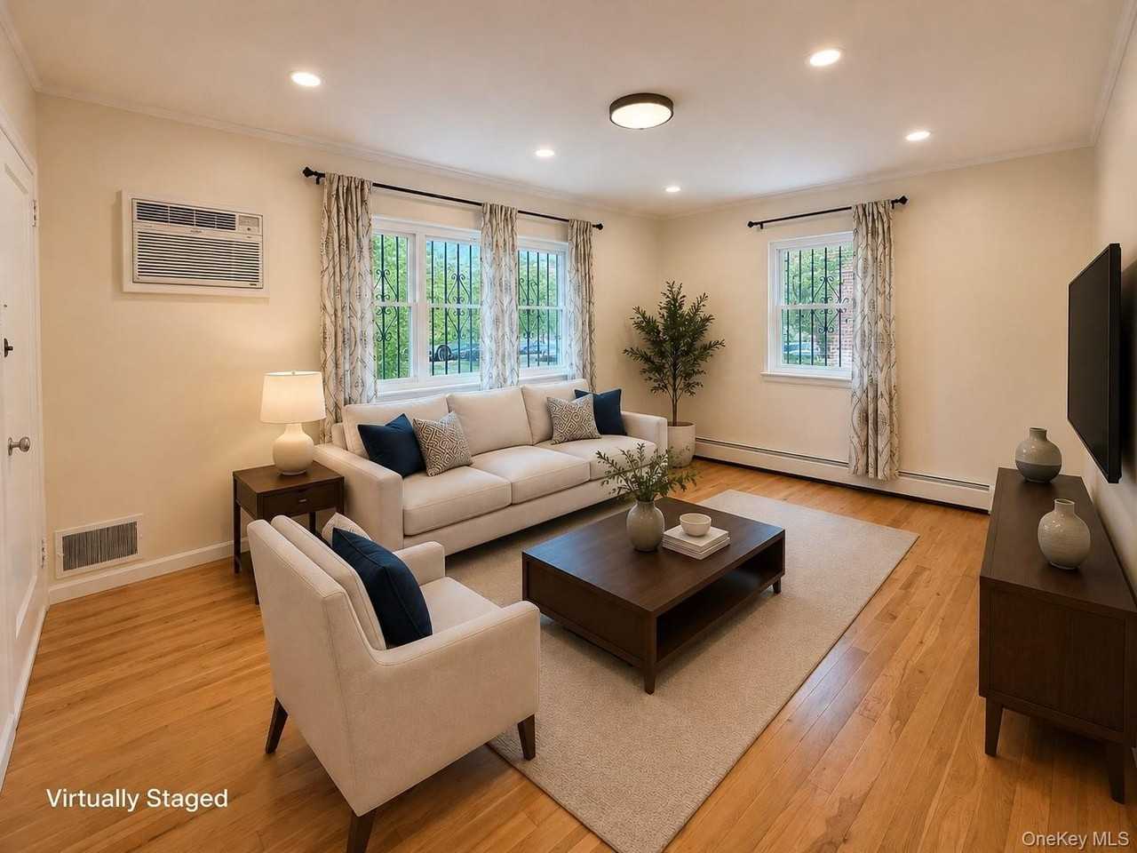7324 197th St #1 - Photo 3 of 12