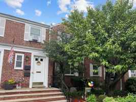 featured image of 7231 Little Neck Pkwy #2ndFL