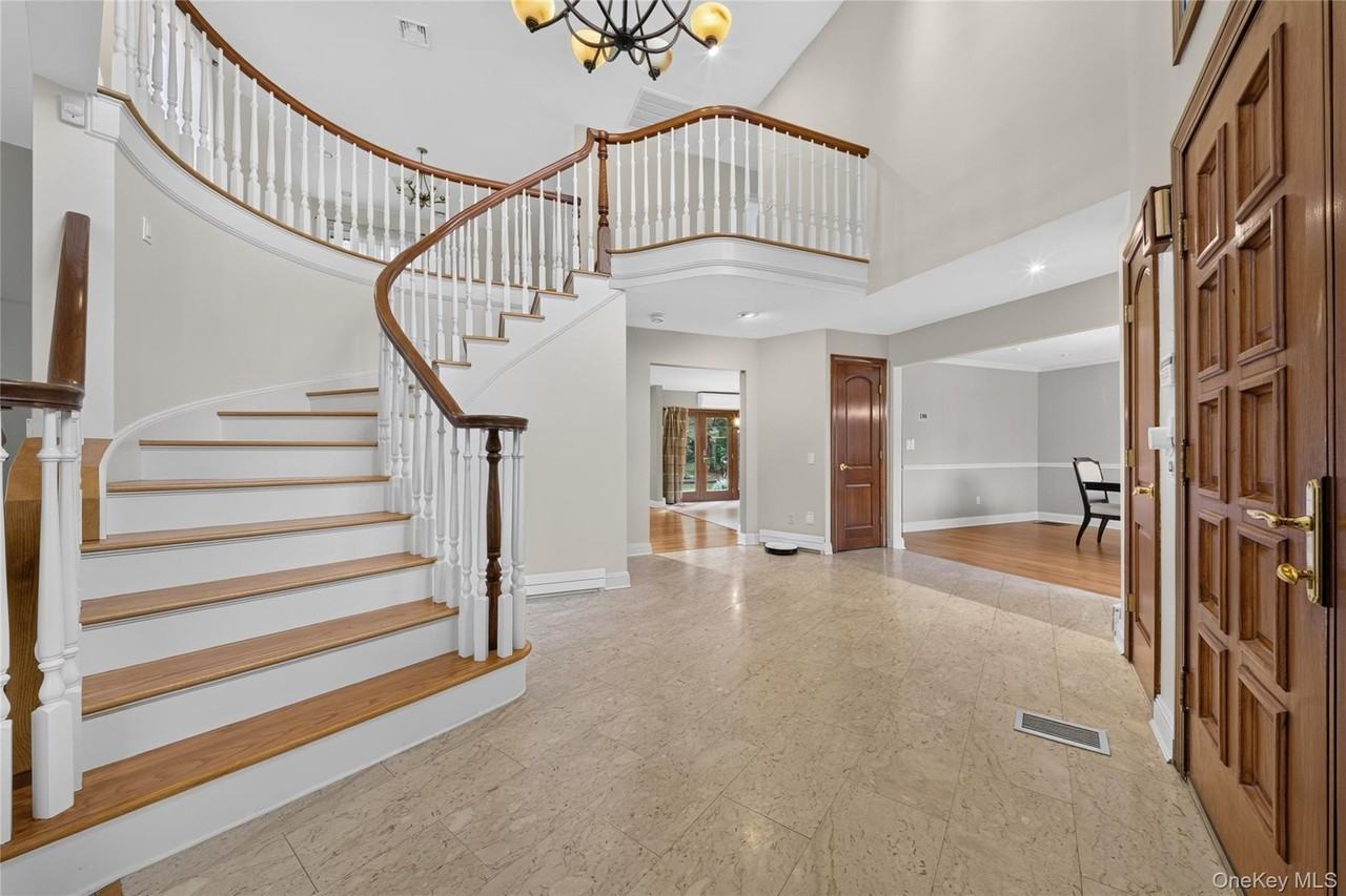 3 Pond Ridge Rd - Photo 3 of 25