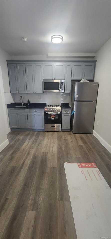 10647 Sutphin Blvd #1R