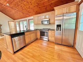 featured image of 8 Anton Pl