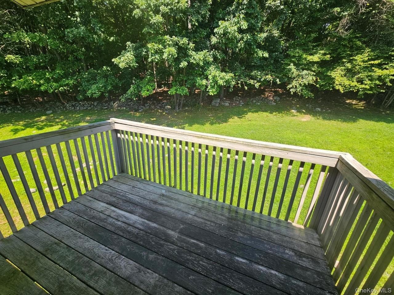 248 Concord Ln - Photo 3 of 15