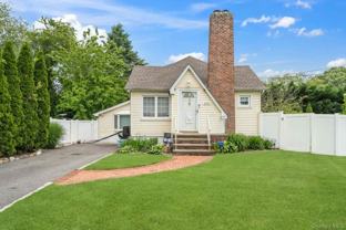 306 Mccall Ave - Photo 1 of 1