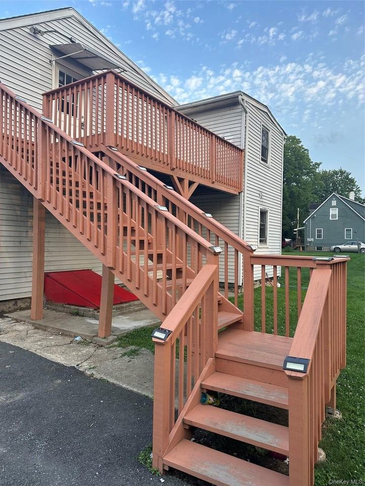 657 South St #2TOPFL - Photo 3 of 17