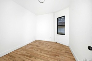 featured image of 35 Lawrence St #1