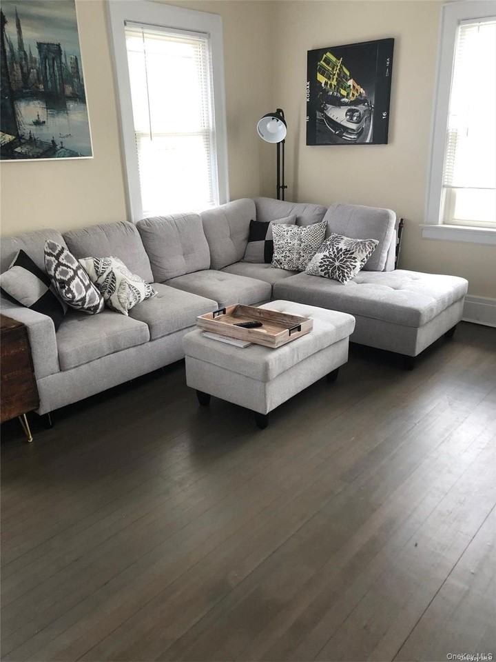 147 E Walnut St - Photo 5 of 11