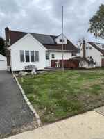 featured image of 1227 Daffodil Ln