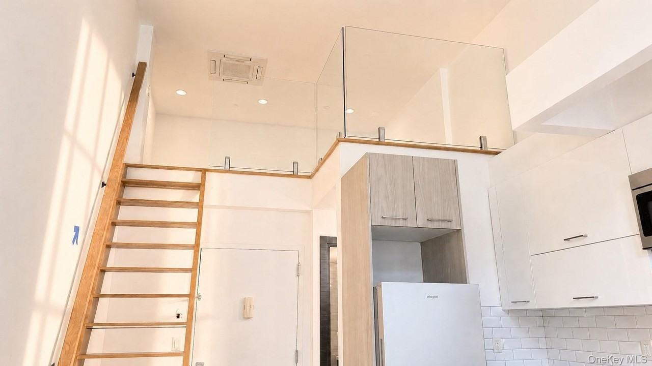 138 Huron St #2A - Photo 6 of 10
