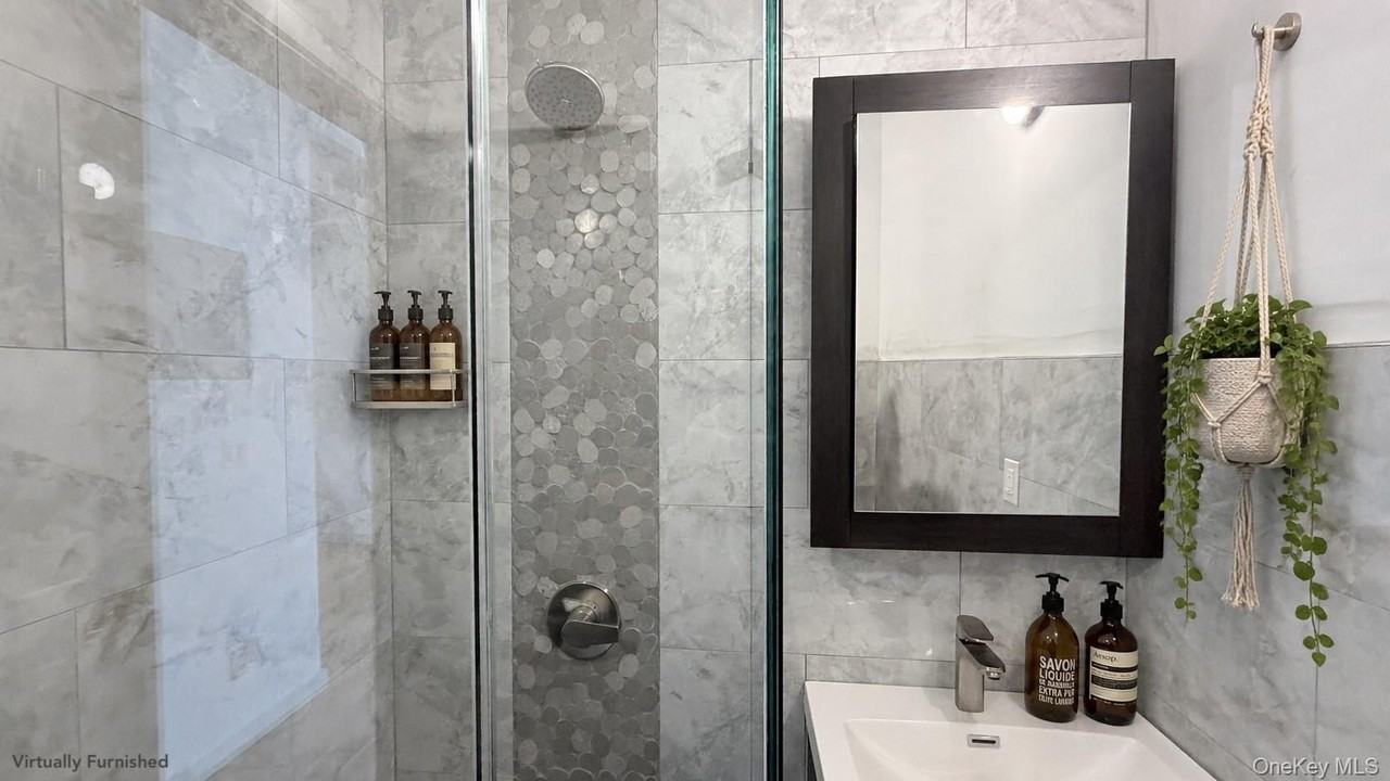 138 Huron St #PH3B - Photo 7 of 13