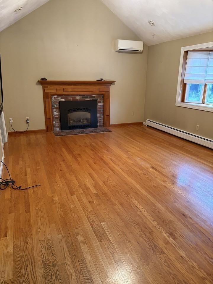 126 Waltham St - Photo 3 of 15