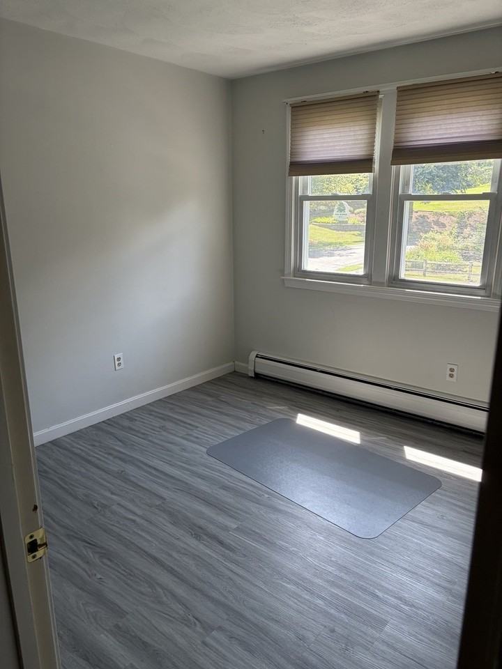 126 Waltham St - Photo 7 of 15