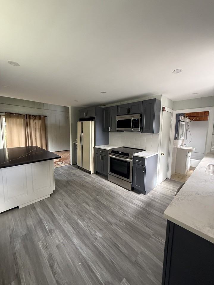 541 Puaski Boulevard - Photo 4 of 12