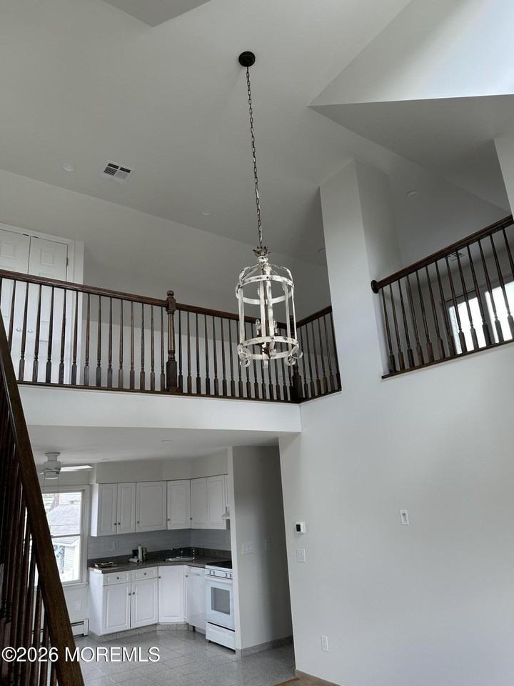 208 16th Ave - Photo 4 of 16