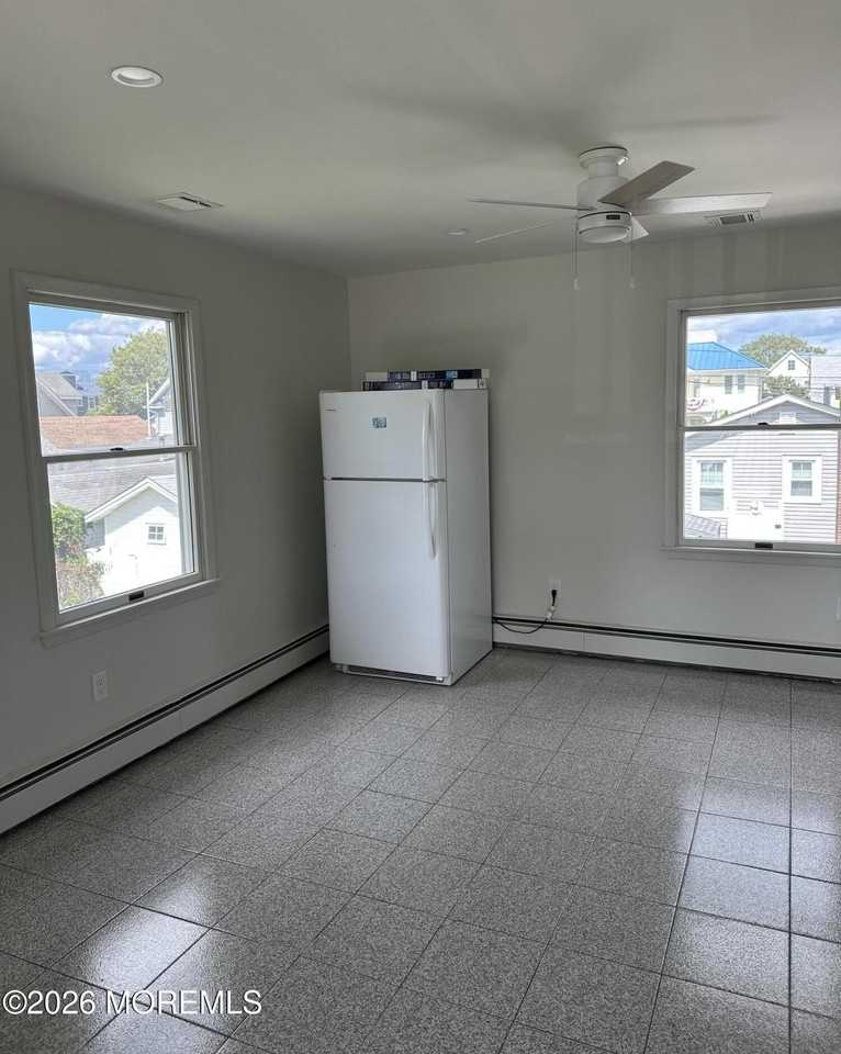 208 16th Ave - Photo 6 of 16