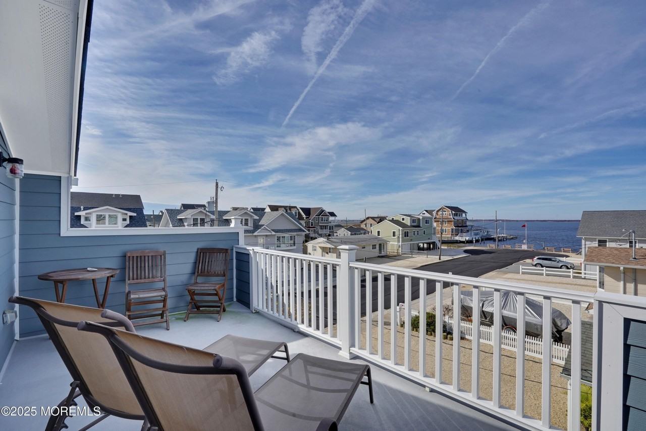 256 Ocean Bay Blvd - Photo 4 of 41