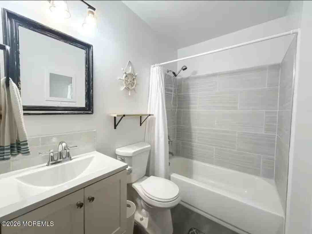 127 Blaine Ave #1 - Photo 3 of 11
