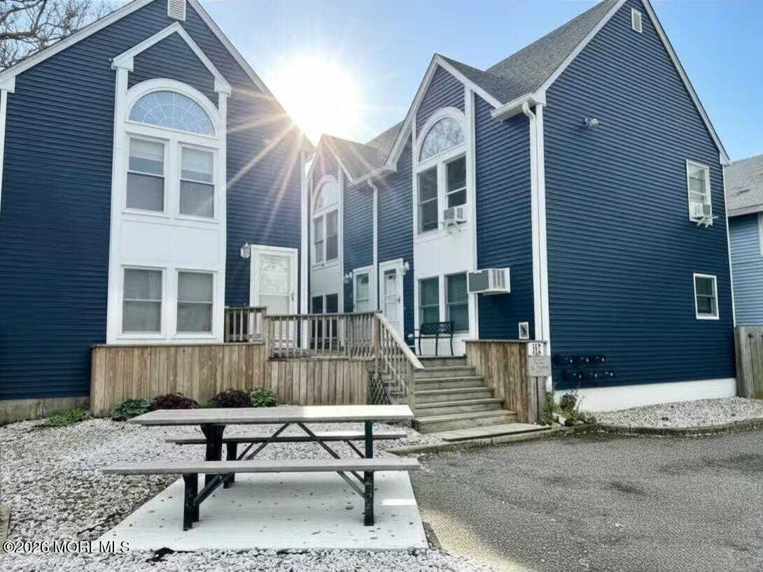 127 Blaine Ave #1 - Photo 5 of 11