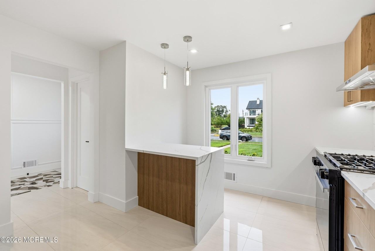 108 Neptune Ave #C - Photo 5 of 50