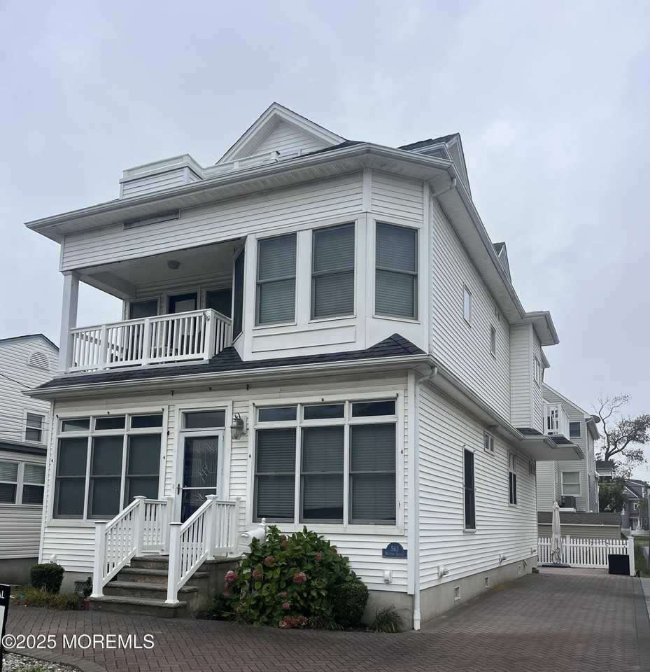 563 Whiting Ave
