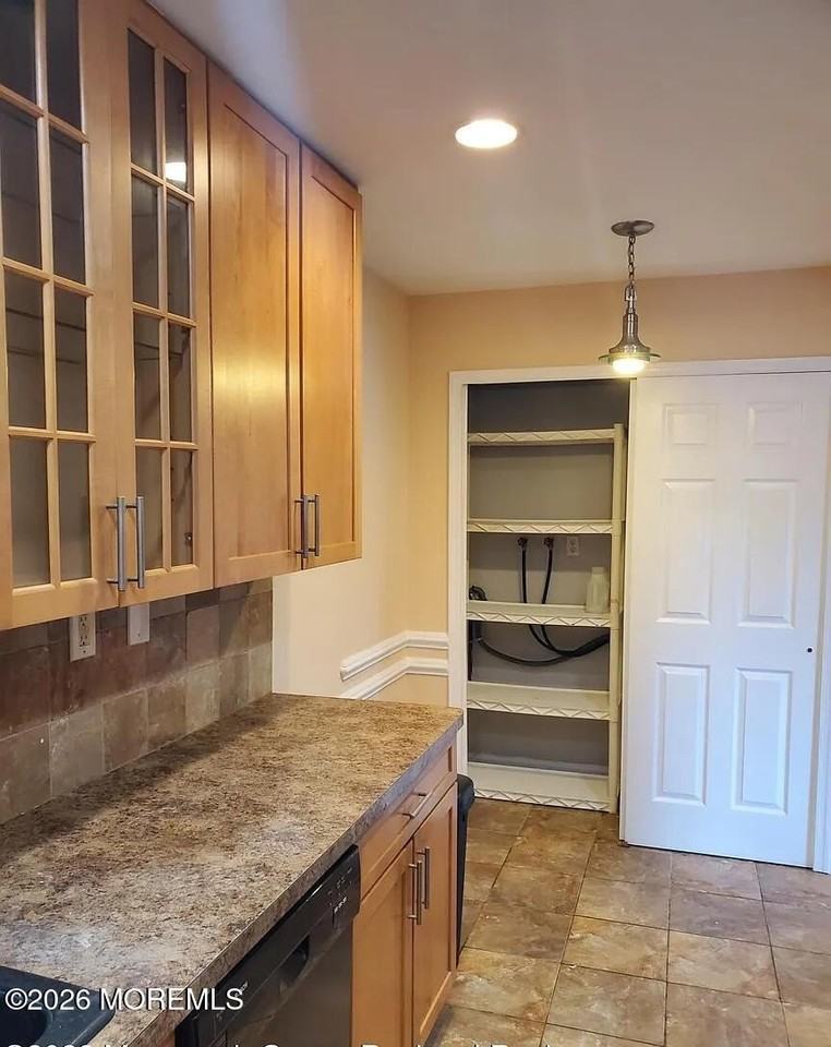 82 Amberly Dr #C - Photo 3 of 11