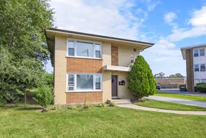 featured image of 11015 S Lloyd Dr #2