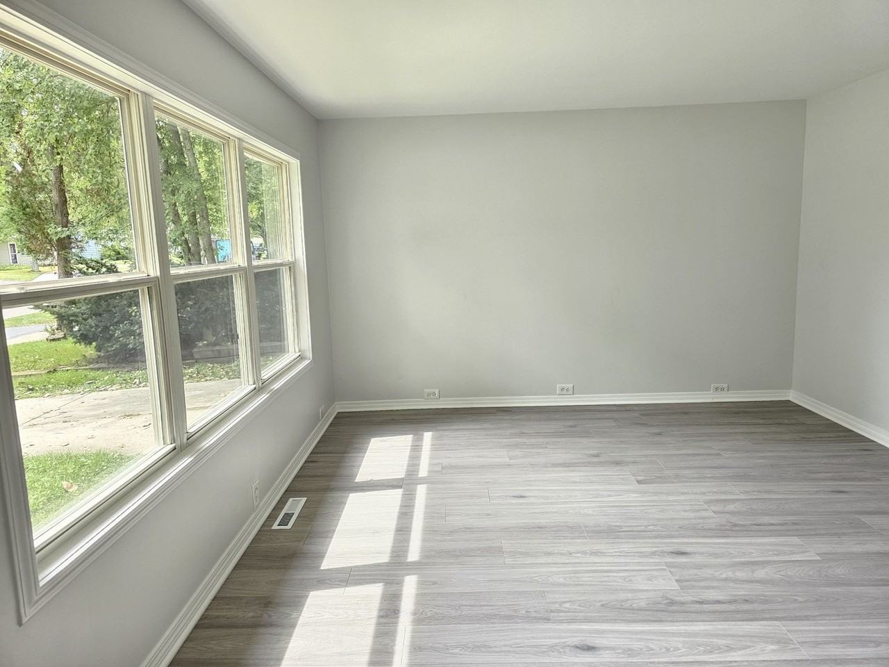 18570 W Pamela Pl - Photo 2 of 26