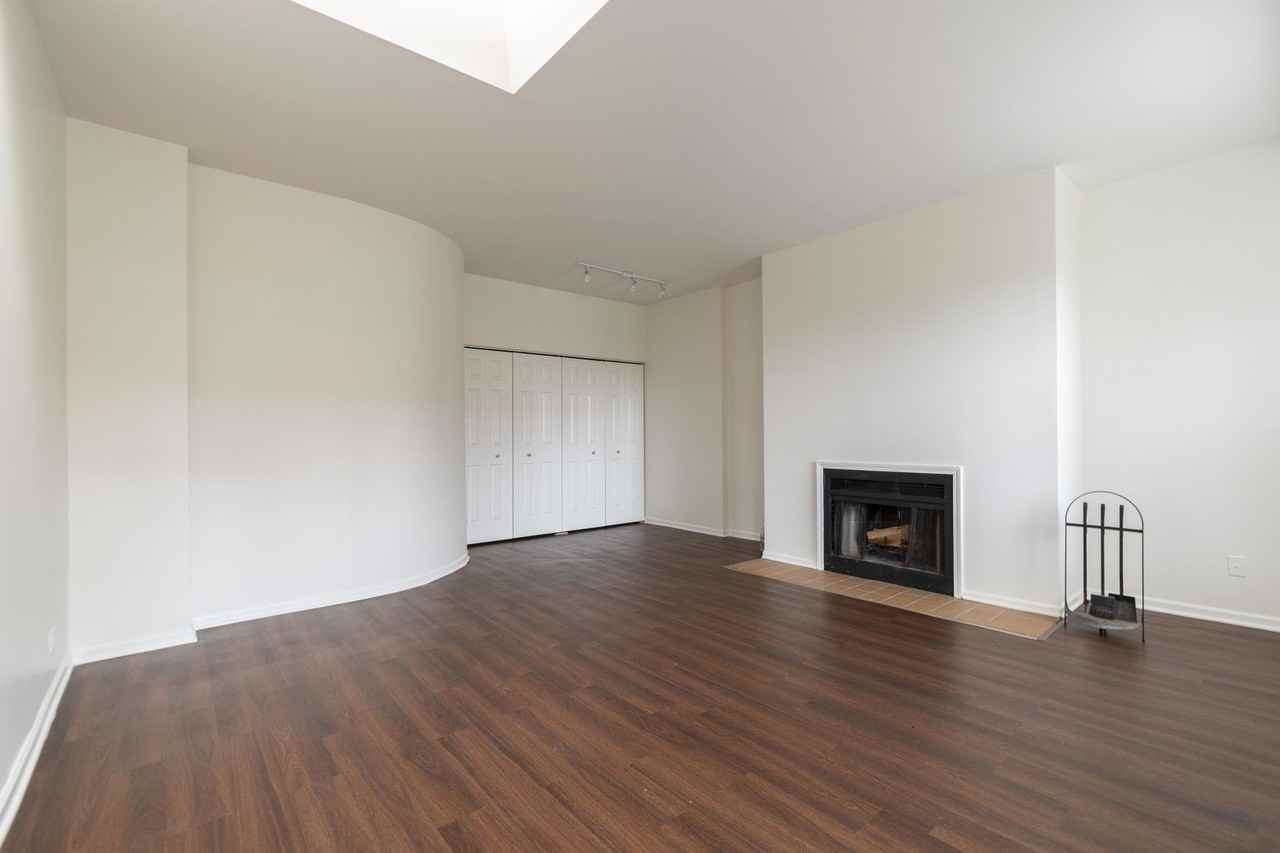 3751 N Halsted St #315 - Photo 6 of 8