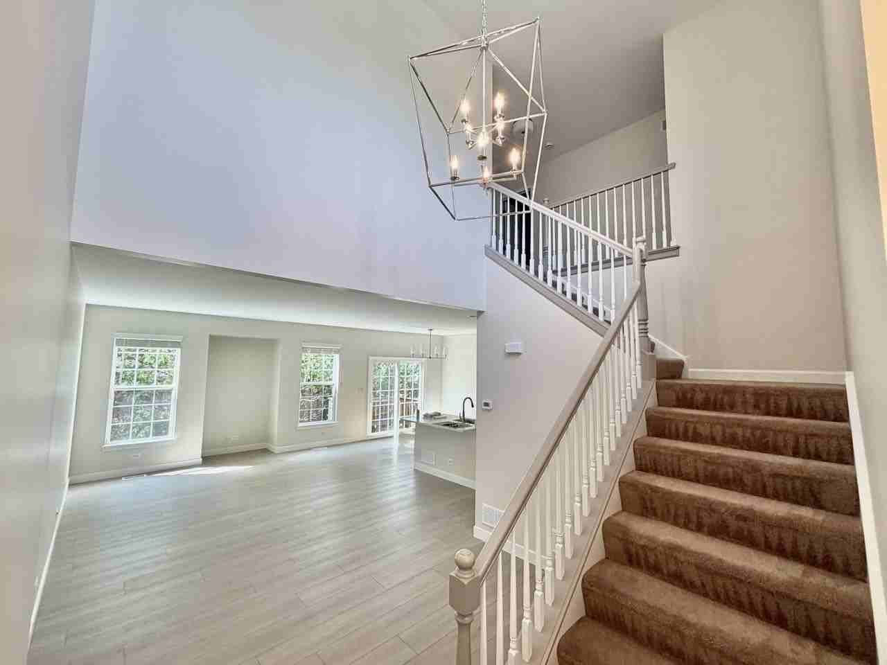 25 Melrose Ct - Photo 7 of 15