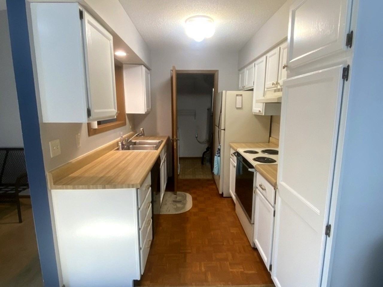 1826 Kerrybrook Ct #1826 - Photo 3 of 13
