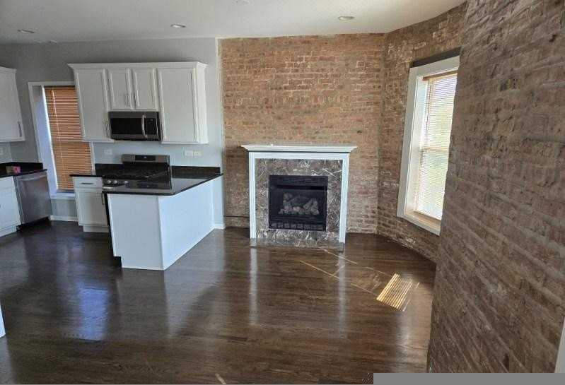 5900 S Prairie Ave #2 - Photo 3 of 14