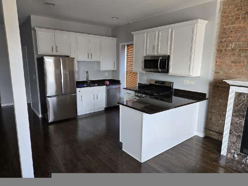 5900 S Prairie Ave #2 - Photo 4 of 14