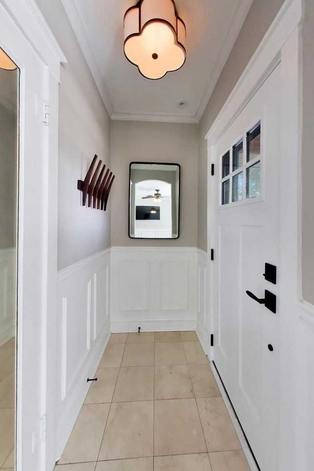 7922 W Elmgrove Dr - Photo 3 of 47