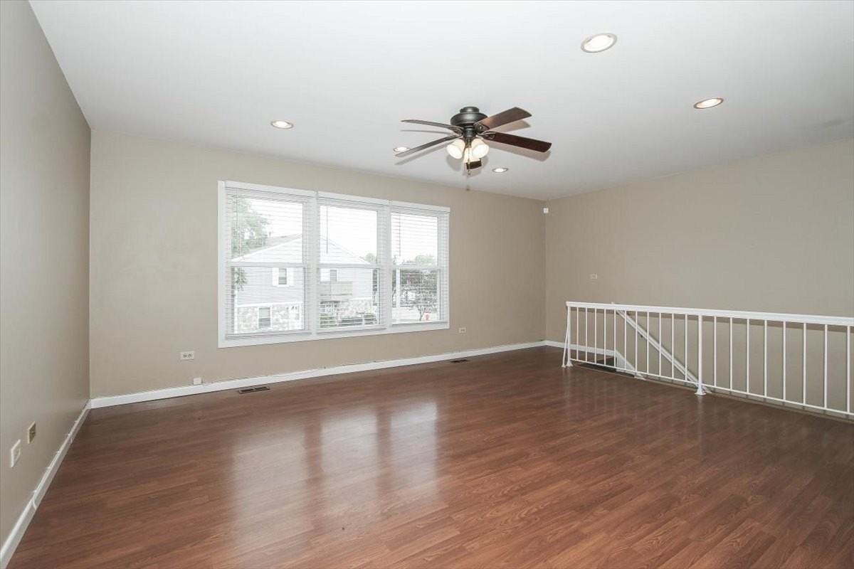 1063 Hampton Hbr #1063 - Photo 4 of 24