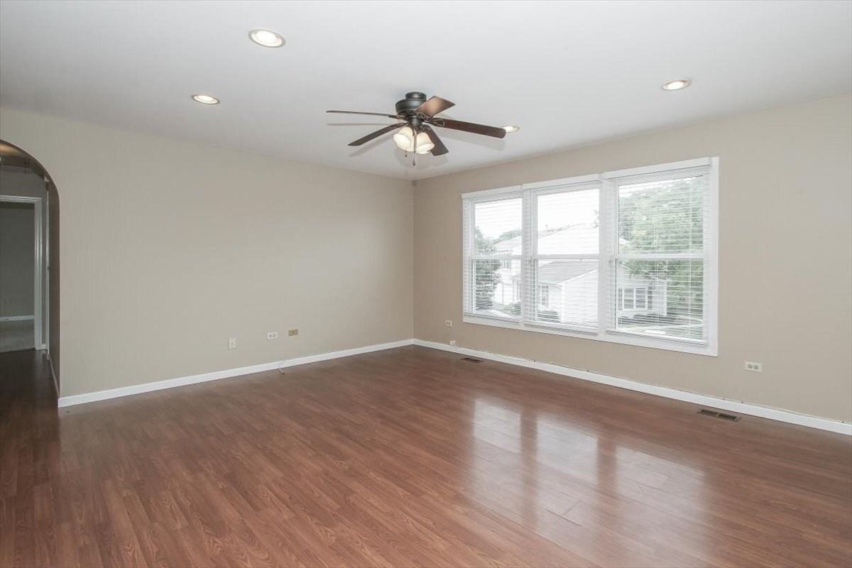 1063 Hampton Hbr #1063 - Photo 6 of 24