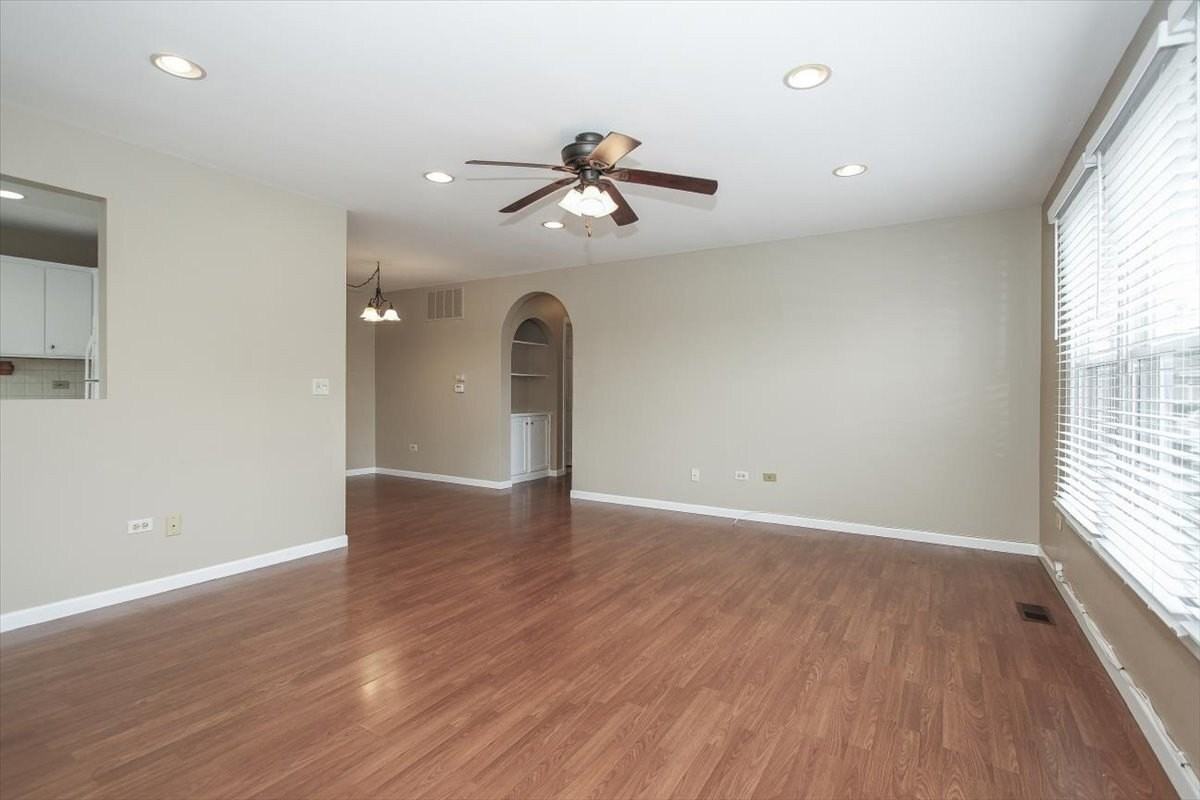 1063 Hampton Hbr #1063 - Photo 7 of 24