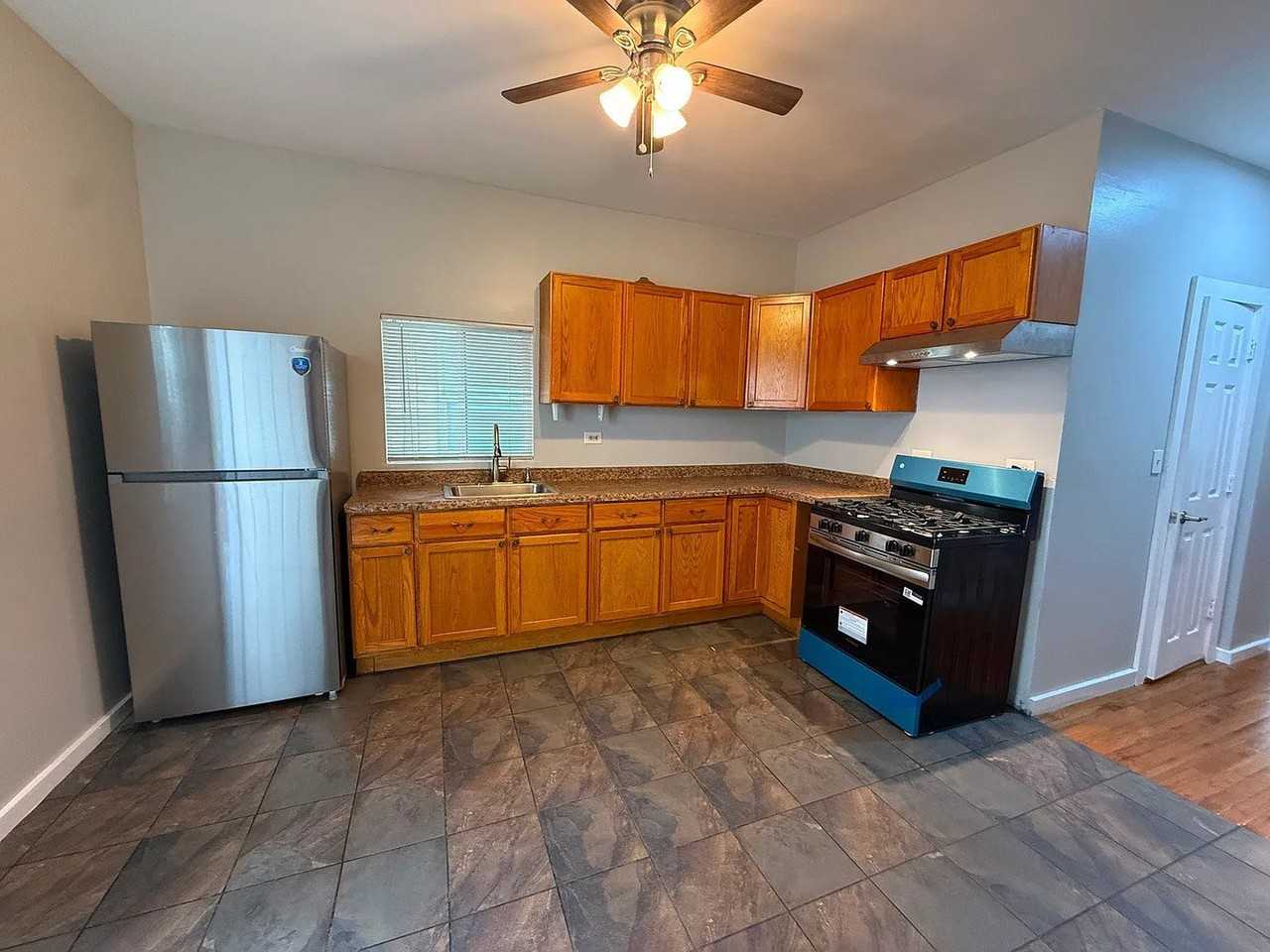 4418 W Armitage Ave #1R - Photo 4 of 10